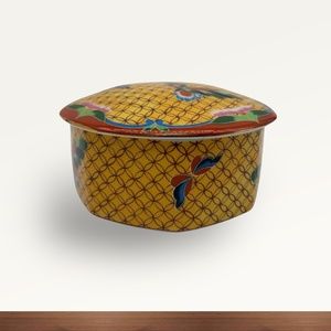 Vintage Cloisonné Hand Butterfly Decorated Enamel Porcelain Trinket Box